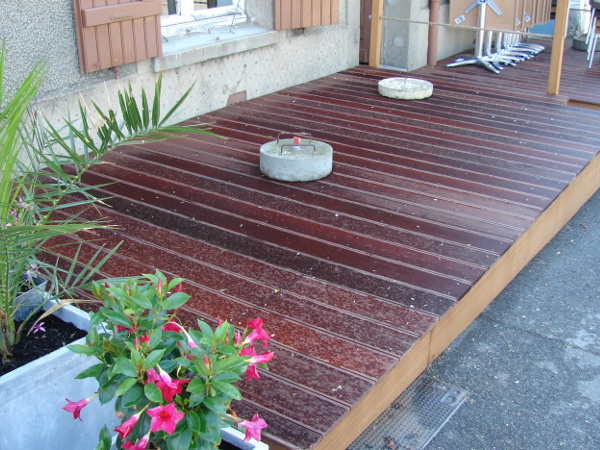 Aménagement terrasse extérieure en bois dans les yvelines- rochefort-en-yvelines